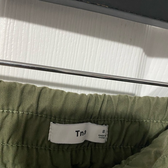 Aritzia TNA green jogger pants - Picture 3 of 3